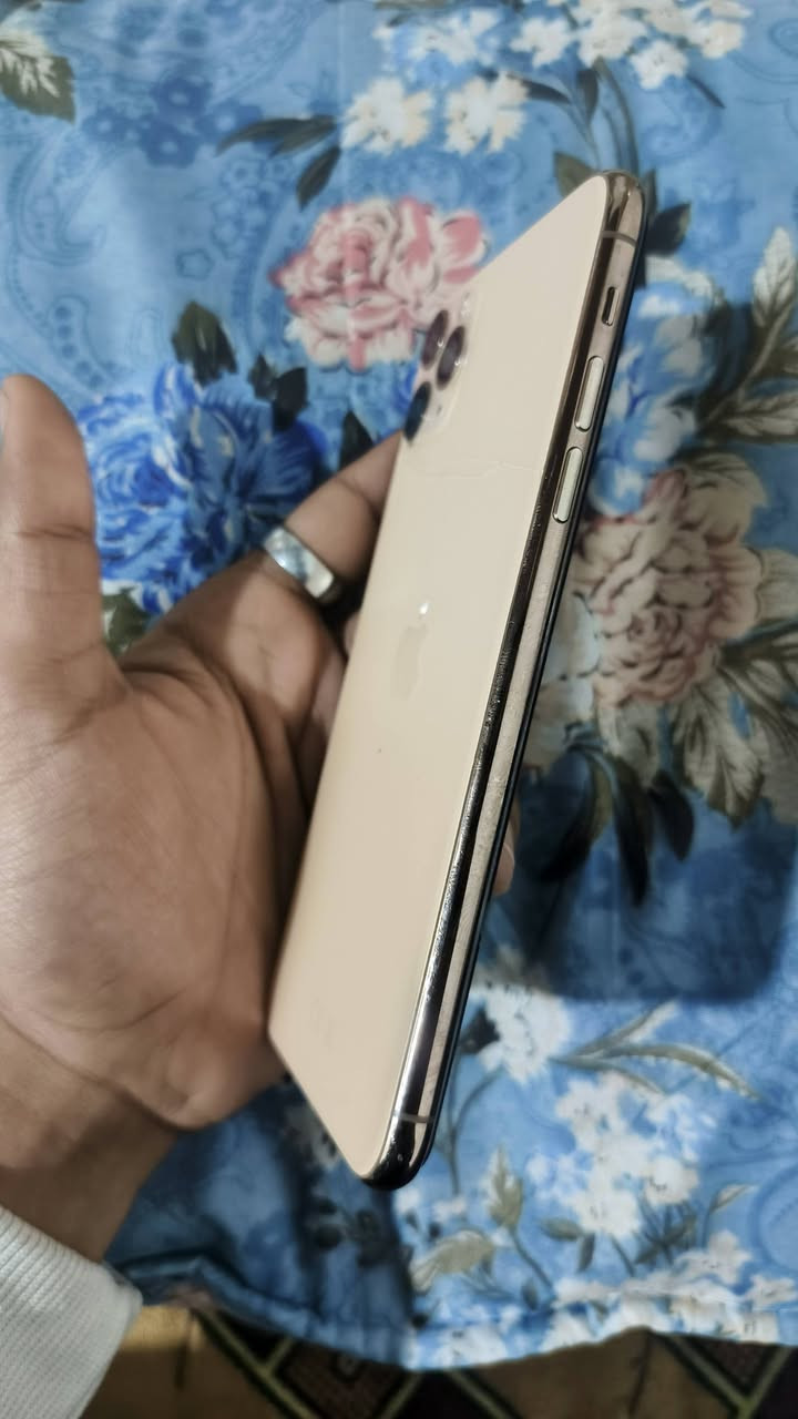 السلام عليكم 11 برو ماكس مبدل شاشه تفصيخ بطاريه بلاد 71 فيس أيدي سيمكارت كله شغال تلفون بي كسر بالضهر صغير للبيع 300 وبي مجال + عادي مراوس 
متواحد خاص


**إذا كنت صاحب هذا الإعلان وتريد حذفه لأي سبب، رجاءا أرسل رسالة إلى الدعم الفني**