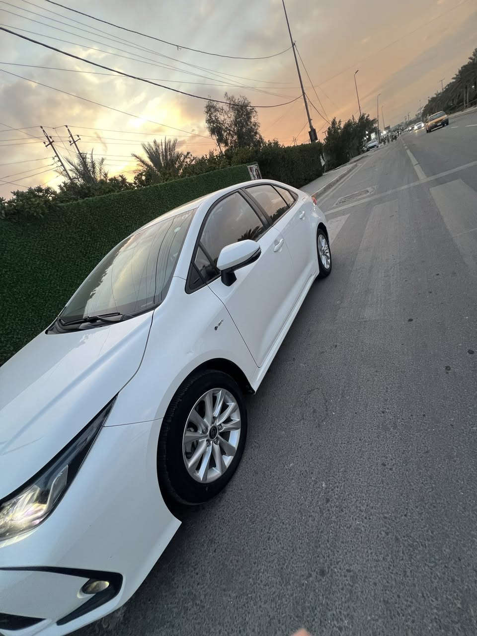 كورلا هايبرد 2024 شكل الخليجي  علامه الاسوده  ماشيه 20 الف رقم بغداد الإنكليزي   
مكفوله كفاله عامه ماعده هاي بارد موضح  بل صوره 
بصمة عدد 
فتحة سقف 
رادار 
تحذير عند خروج عن المسار 
مثبت سرعة 

قيادة ذاتية 
بريك ذاتي عند حاجة 
وضعيات قيادة 3
زر EV 
اوتو هولد 
هند بريك ذكي بصمة 
 فول تحكمات ستيرن 
شاشة كبيرة كار بلي +حاكية 
ويل كب تيوتا 
بك لايت لد اضواء زينون +كشافات زينون 
شاشة عدادات دجتل 
اشاير مري 
تبريد قطعتين ثلج ❄️ 
منافذ طاقة بل خلف  وبل امام 
زر اوتو لايت عالي 
اربع جام اوتو 

سعر 145 $ و بيها مجال بسيط 

عنوان بغداد الشعب 

***********
