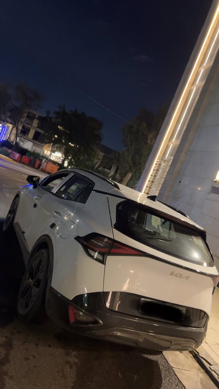 سبورتج 2025 خليجي للبيع بلاك ادشن
ضمان 5سنوات الدولية
ماشية 15 الف
مكفولة كفالة عامة
داخل زيتوني
كشن كهرباء
صندوك كهرباء
السعر 245 وبيها مجال شي قليل
مكان السيارة بغداد اليرموك
للاستفسار ***********
