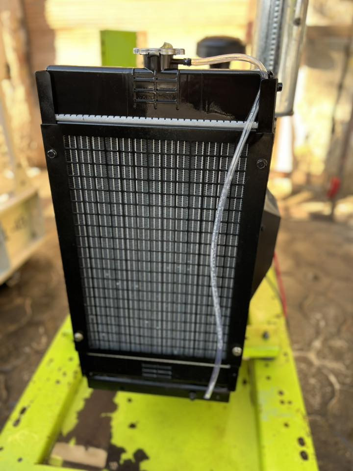 النوع بيركنز بزون  أربعه بستم إنكليزي الأصلي  🇬🇧
نوع التوليد لوري سومر فرنسي 🇫🇷 
السعه 20kva
المحرك ورأس التوليد مشروط من الفتح والتبديل ثري فيز + نظام حمايه متكامل واطفاء وتشغيل ذاتي ( اوتو ) 
 للاستفسار 
‏***********
