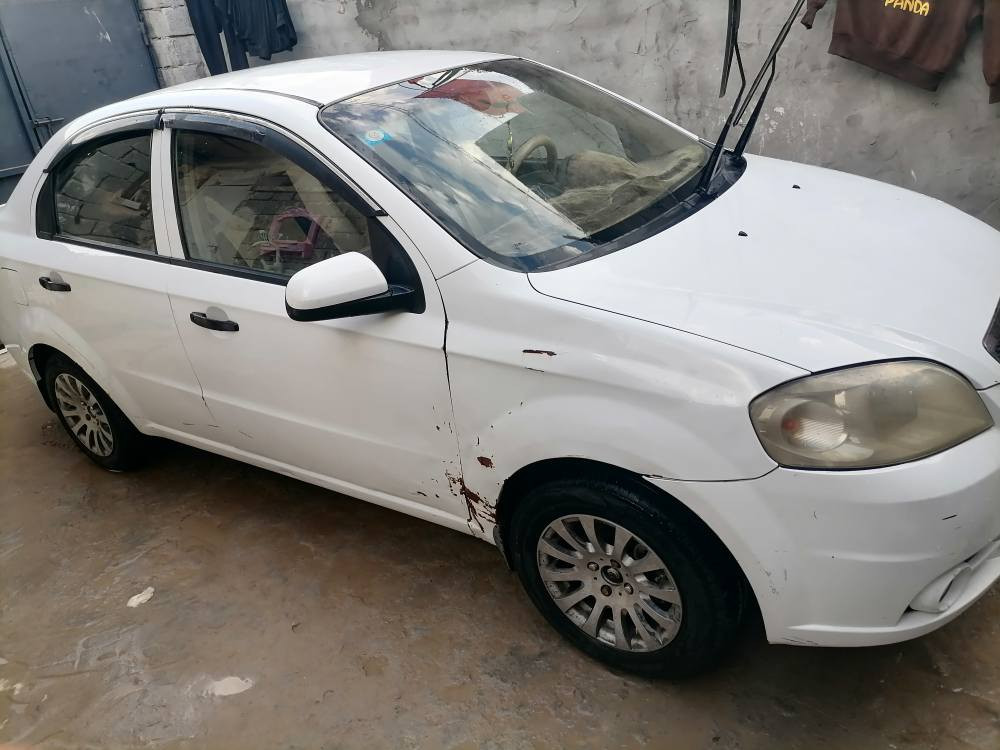 سلام عليكم افيو 2011 سياره ورد خليجي سيارة جاهزه مكينه مفتوحة بيه ضربات بصيطه  كلشي شغال تبريد و دفئه شغال سياره اقتصديه مرتبه تواصل على رقم 
*********** ناصرية, ذي قار
