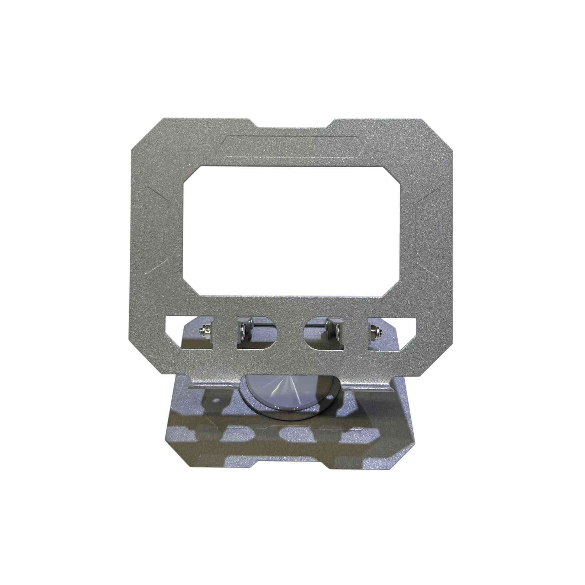ستاند ومسند معدني قابل للطي للموبايل والأيباد (Foldable Metal Holder)

ستاند مكتبي معدني متين وقابل للطي بالكامل، مصمم ليوفر ثباتاً ممتازاً وزوايا رؤية مرنة ومريحة للهواتف الذكية والأجهزة اللوحية أثناء الاستخدام اليومي.

• هيكل معدني متين وعالي التحمل: مصنوع بالكامل من معدن كاربون ستيل (Carbon steel) لضمان المتانة وعمر استخدام أطول.

• دوران كامل 360 درجة: قاعدة الستاند تدعم الدوران بزاوية 360 درجة لتغيير الاتجاه بسهولة وسلاسة.

• تعديل حر للارتفاع والزاوية: يتميز بذراع قابلة للتعديل والتحكم بالارتفاع والزاوية (دوران المفصل 180 درجة) لتوفير أفضل رؤية مناسبة لك.

• ثبات ممتاز ضد السقوط: تصميم هندسي ثابت يضمن عدم تمايل أو إنزلاق الأجهزة أثناء وضعها عليه.

• حماية من الإنزلاق: يحتوي على قطع سيليكون مانعة للإنزلاق (Anti-slip silicone) لحماية جهازك من الخدوش وتثبيته بأمان.

• سهل الحمل والتنقل (Easy Pack): ستاند قطعة واحدة قابل للطي بشكل مسطح وكامل، مما يجعله سهل الحمل والاستخدام في أي وقت وأي مكان.

• اسم المنتج: Metal ipad folding bracket
• موديل المنتج: NO.258
• المادة المصنعة: معدن كاربون ستيل (Carbon steel)
• نطاق الاستخدام المتوافق: مناسب للأجهزة الشاشات من حجم 4 إلى 16 إنش (لوحيات وموبايلات).
• مكان الاستخدام: مكتبي (Desktop)
سعره 10 الف 💸


**إذا كنت صاحب هذا الإعلان وتريد حذفه لأي سبب، رجاءا أرسل رسالة إلى الدعم الفني**