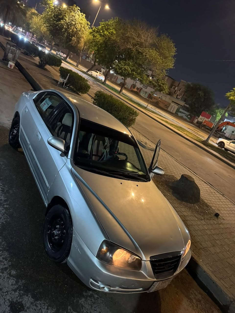 السلام عليكم
النترا  2004 للبيع رقم بغداد سنويه الحد 2028 السياره كلش جديده احلى من الصور تخم تاير جديد صدر وحداديه كلها جديده مصبوغه عام جماليه فقط بيها جاملغ امامي جهه السايق بدون دواخل السعر70 ورقه وبيها مجال مكان السياره بغداد 

الرقم***********
