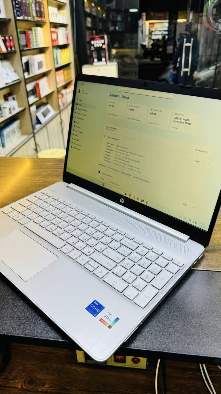 السلام عليكم
لابتوب hp
 كوراي 5 //جيل 12 // رام 8 //هارد 512 ssd
لابتوب نضيف مثل موضح بصوره 
سعر 350


**إذا كنت صاحب هذا الإعلان وتريد حذفه لأي سبب، رجاءا أرسل رسالة إلى الدعم الفني**