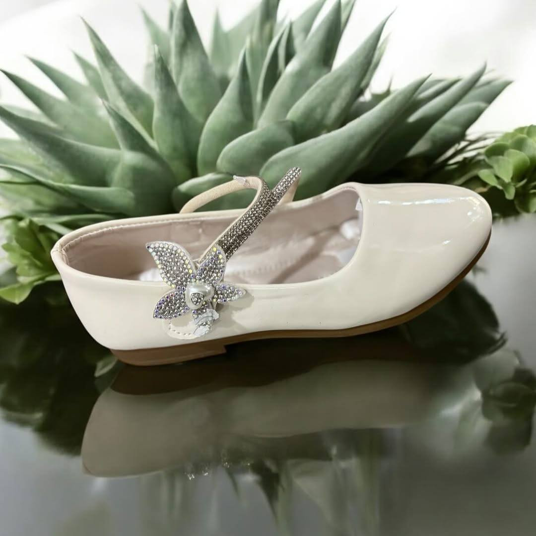 حذاء لوليته بناتي ✨
أناقة وجمال للبنوتات الصغيرات 👧💖
متوفر جميع القياسات
من ٢١ إلى ٣٦
العنوان: الديوانية الجلبية مقابل جامع القائم
متوفر توصيل لجميع المحافظات 🚚


**إذا كنت صاحب هذا الإعلان وتريد حذفه لأي سبب، رجاءا أرسل رسالة إلى الدعم الفني**