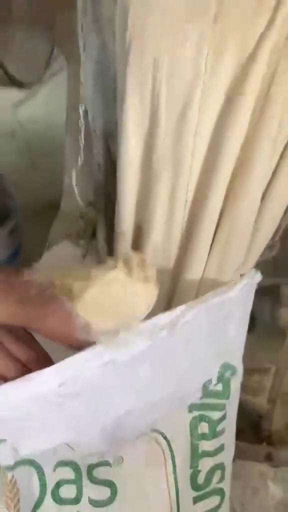 مطحنه جورج زيا 
لبيع جميع انواع البرغل. /جريش/حبيه
مبرغله /شعريه
طحبن حنطه حبه كامله 
طحين شعير (خاص لريجيم )
طحين تمن 
***********
***********
موصل  :حمدانيه :(قريه كرمليس )@
