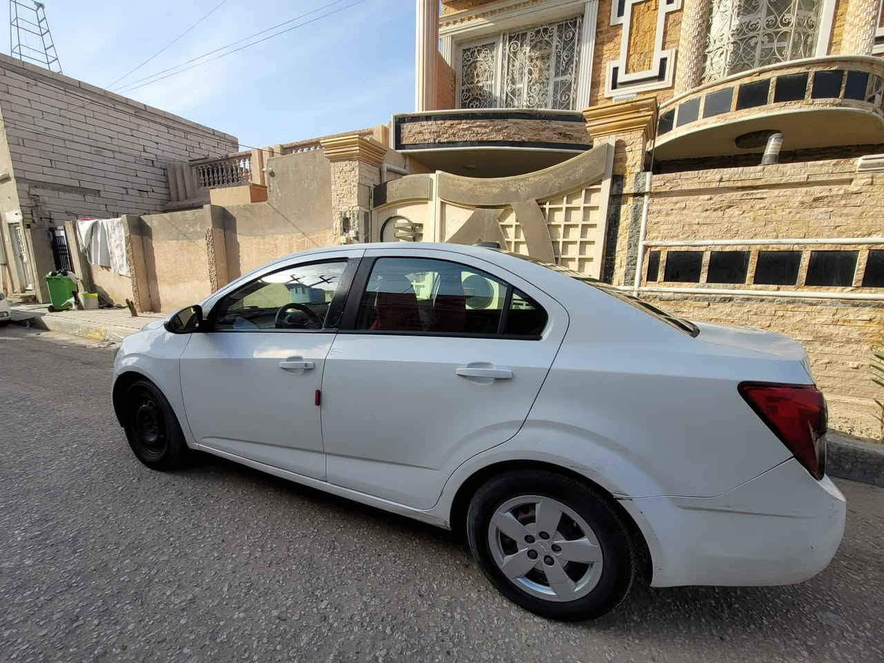 للبيع فقط شوفرليت سونك ٢٠١٦ رقم كربلاء باسمي سنوية نافذه ٢٠٢٩
السياره كير ومكينه محوره كورلا ١٦٠٠ مكفولات
البدي بي صبغ 
مكاني كربلاء 
نقص غاز تبريد 
الرقم ***********
للبيع ب ٥٥ وبيهه مجال
