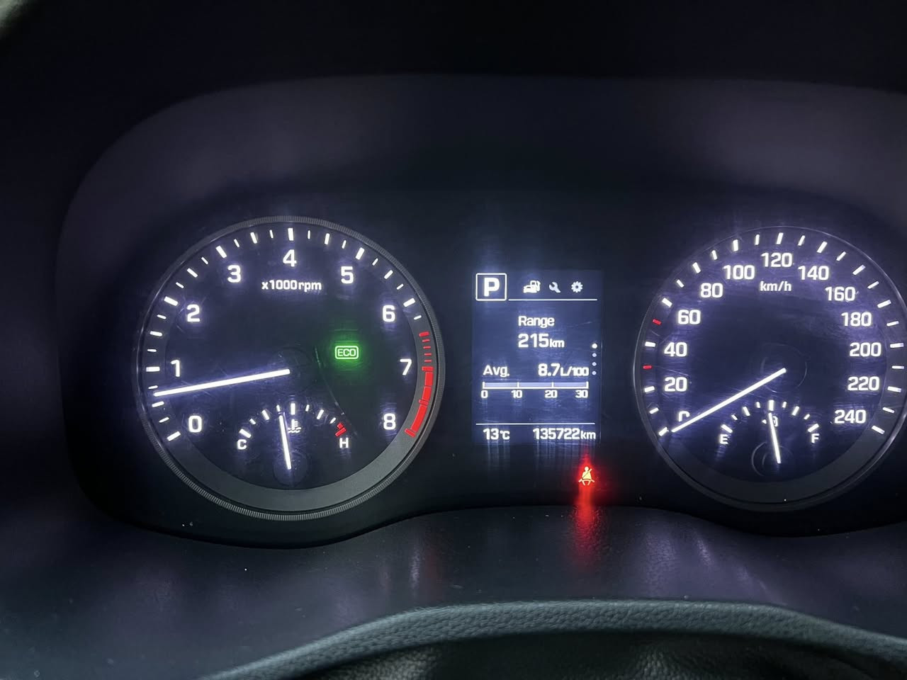 السلام عليكم 
توسان خليجي ٢٠١٨ رقم بغداد 
مواصفاتها 
سقف بانوراما
ويل ١٨ تاير جديد 
كشنات جلد 
محرك ٢٤٠٠ دوش 
ماشيه ١٣٥ كم 
بيها بارد مثل ما موضح بالصور 
محرك ممفتوح كبر ممفتوح 
السياره جديده متصرف عليها اي شي 
للاستفسار الاتصال على الرقم 
السعر المطلوب ١٨٥٠٠وبيها مجال 

***********
