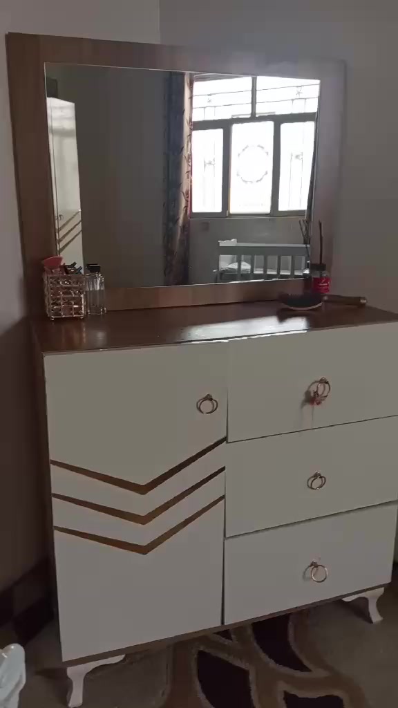 غرفه تركيه نضيفه بدون كنتور.. وكاروك طفل نضيف.. 250


**إذا كنت صاحب هذا الإعلان وتريد حذفه لأي سبب، رجاءا أرسل رسالة إلى الدعم الفني**