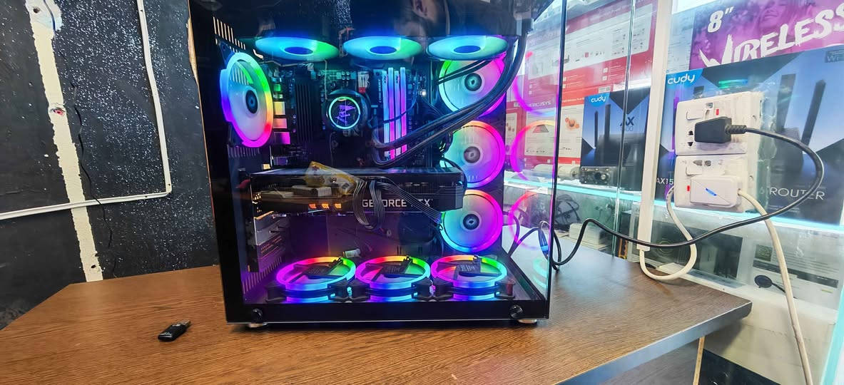 السلام عليكم PC العاب 

المواصفات 
CPU : R56500X
GPU : RTX 3070 TI PALIT 8GB
RAM : 32 GB 3200 HZ XPG + Corsair
PSU : 1000 WAT Xigmatek 80 GOLD 
Motherboard : MSI B550 PRO -VDH
SSD : M.2 NVME G3 1TB
CPU COOLER: Aorus WaterForce 360 II
الكيس من شركة Xigmatek 7 فانات فول كلاس ATX تل كيف, نينوى


**إذا كنت صاحب هذا الإعلان وتريد حذفه لأي سبب، رجاءا أرسل رسالة إلى الدعم الفني**