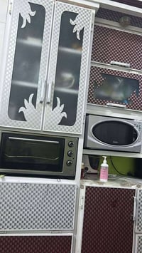 كاونتر مستعمل • سنك مرمر • ٧ أمتار