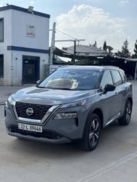🔹 للبيع نيسان روج SL 2021 🔹  ✅ موديل 2021 ✅ محرك 4 سلندر ✅ فئة SL فول ...