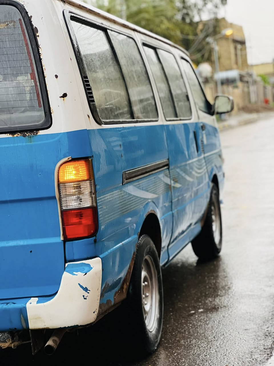 سلام عليكم فوتون شريطة 2016 رقم بغداد الماني بسميي وتحويل هية وغرامات مصفرة مكينه بيهة خيط بخار وكير واكسن مكفولان السيارة ما بيها صبق ولا ضربة بيهة خياسات بس وموضحات بل الصورة السيارة بلادية تخم تاير كهربائيات كلهة شغالة صدر امامي خلفيي باور نعمة السيارة جاهزة ما ناقصهة ايي شي السعر 45 وبيها مجال للطيبين مكاني بغداد حي البتول 
***********
