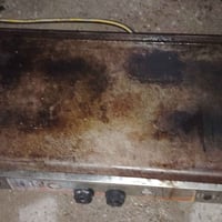 شوايه همبركر مستعملة للبيع حجم متر في خمسين للتواصل 07777508218