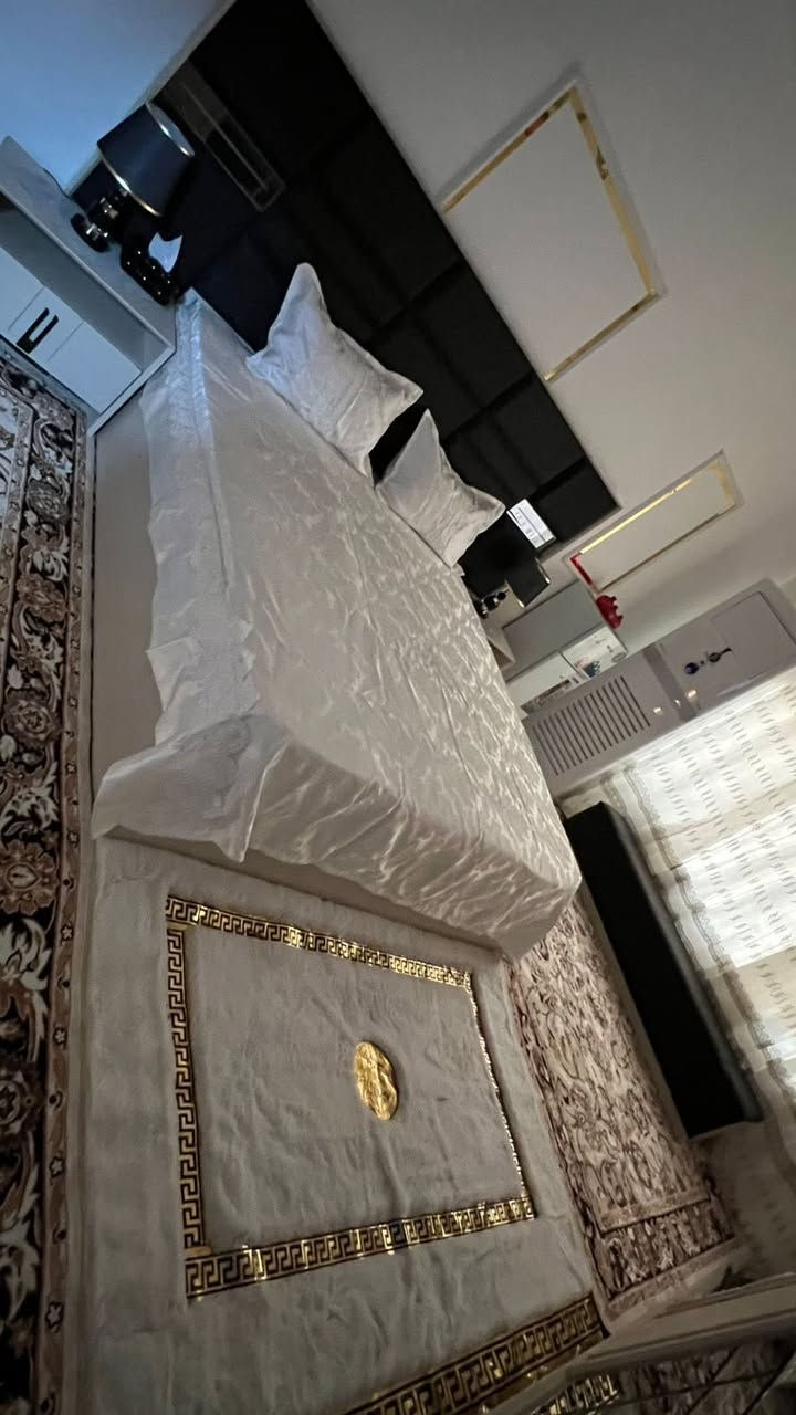 غرفه تركيه11 قطعه نضيفه 100/100 للبيع ***********
