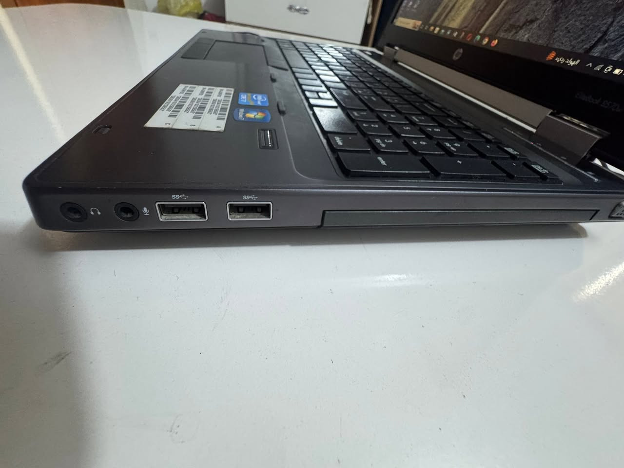 لابتوب EliteBook &مستعمل نظافة ١٠٠٪؜ للبيع 
الموصفات:
كرت شاشة خارجي
I7 gen3
Ram 8gb
Hdd 500gb

تنفع للالعاب المتوسطة وبرامج التصاميم والبيانات الهندسية اوتوكاد السعر 225 الف دينار

العنوان/ بغداد الشعب


**إذا كنت صاحب هذا الإعلان وتريد حذفه لأي سبب، رجاءا أرسل رسالة إلى الدعم الفني**