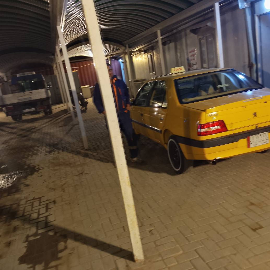 بيجو 405 اكد موديل 2016 شوف العين السياره خير من الله العنوان المعقل 
هاتف *********** البصرة, العراق
