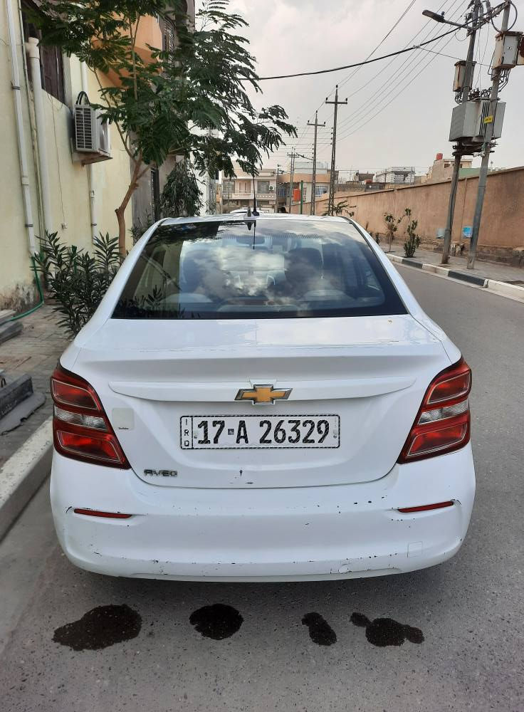 سيارة شفروليت افيو سونيك مديل 2018 وارد أمريكي ضربة جاملق أمامي جهه السايق سيارة نظيفه و دواخل كلش نظيفه تدفئة وتبريد ثلج حدادية جديدة قبل فترة بسيطة مبدلهه السيارة بسمي سنوية جديدة الحد 2030 رقم الدولي الجديد السعر 75 بيها مجال مكاني ياسين خريبط العابرات 
*********** البصرة, العراق
