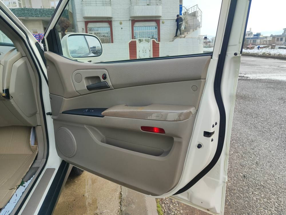 سانيۆنگ 2012 مەکینەی بیلاد 4بستۆن دەبل اکسل فوول مواسەفات سلایت کوشن کارەبا کوشن جلد ناو زەرد جام کارەبا رقم سلیمانی سەنەوی تا 28 تازەیە یەک پەلە بۆیاخی هەیە یەک پەلە ساردی بچوکی هەیە سپیری دانەبەزیوە سەیارەکە مالی دۆستە زۆر پاک ماوەتەوە سعر82 شوین سلیمانی رقم تلفون 📞 ***********📞***********📞 السليمانية, العراق
