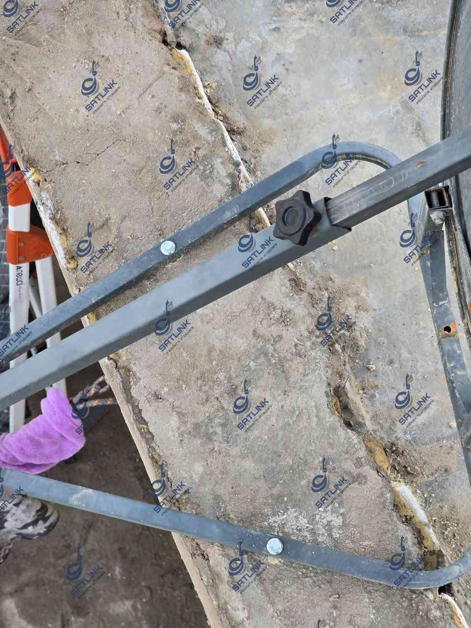 التقاط قمر هسبسات على صحن 80 سم فقط كامل القنوات باشارة ممتازة

التقاط اربع اقمار على صحن 140 كل من هوتبيرد ويوتلسات ونايلسات واموس

الاشارات بالصور

للتنصيب الاتصال داخل النجف 

***********
***********
