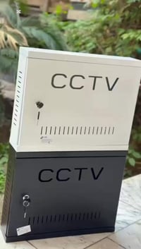 كابينة من ماركة LINK 🔗 الابعاد (35cm-45cm-10cm) مصنعة من المعدن المطلي...