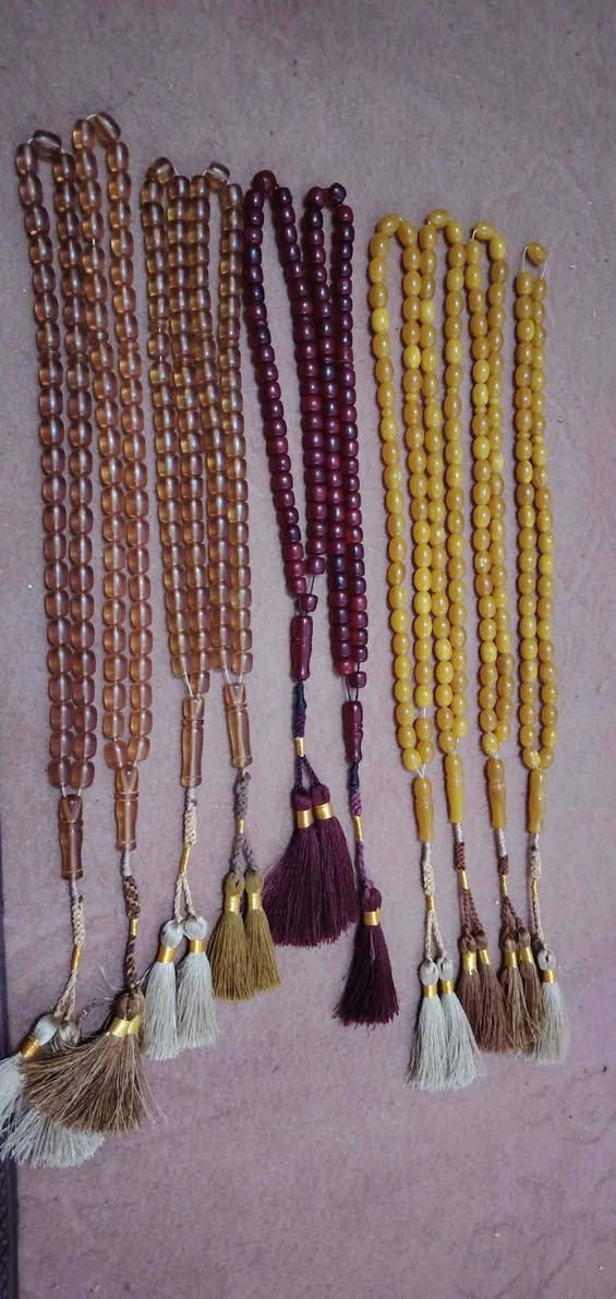 سلام عليكم
عشره سبح من سندلوس المانيه جراخه بكستاني عطاب فوال سبح قديمات كلهن والوان مختلفه 
ابيع مفرد وابيع كلهن 
مو شراي لا يراسل رجان 
مكان الشطره تفاصيل خاص  ***********
