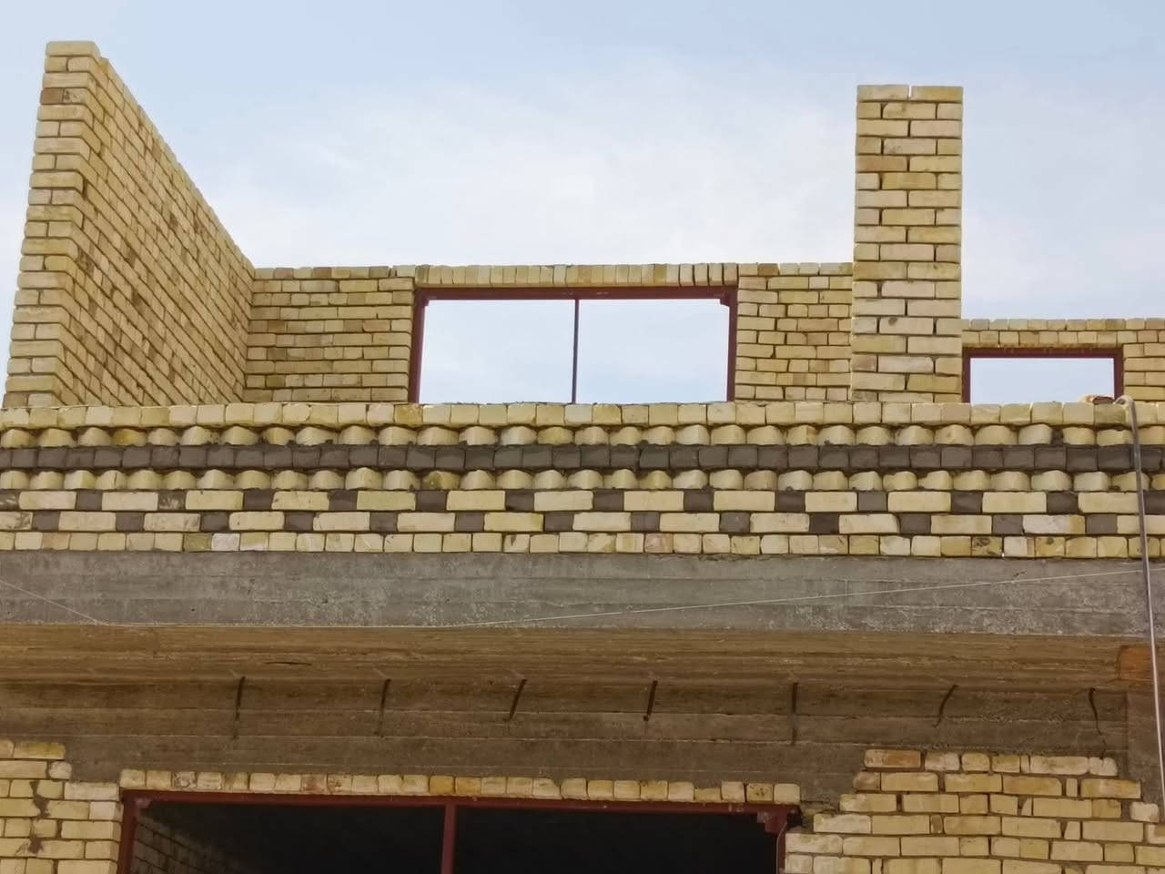 خلفة بناء درجة أولى🧱
عداله🙋‍♂️+وزن+نضافه
إلتزام بل عمل من أول يوم🧱 إلى آخر يوم🏫
‏‪اتصل ***********
