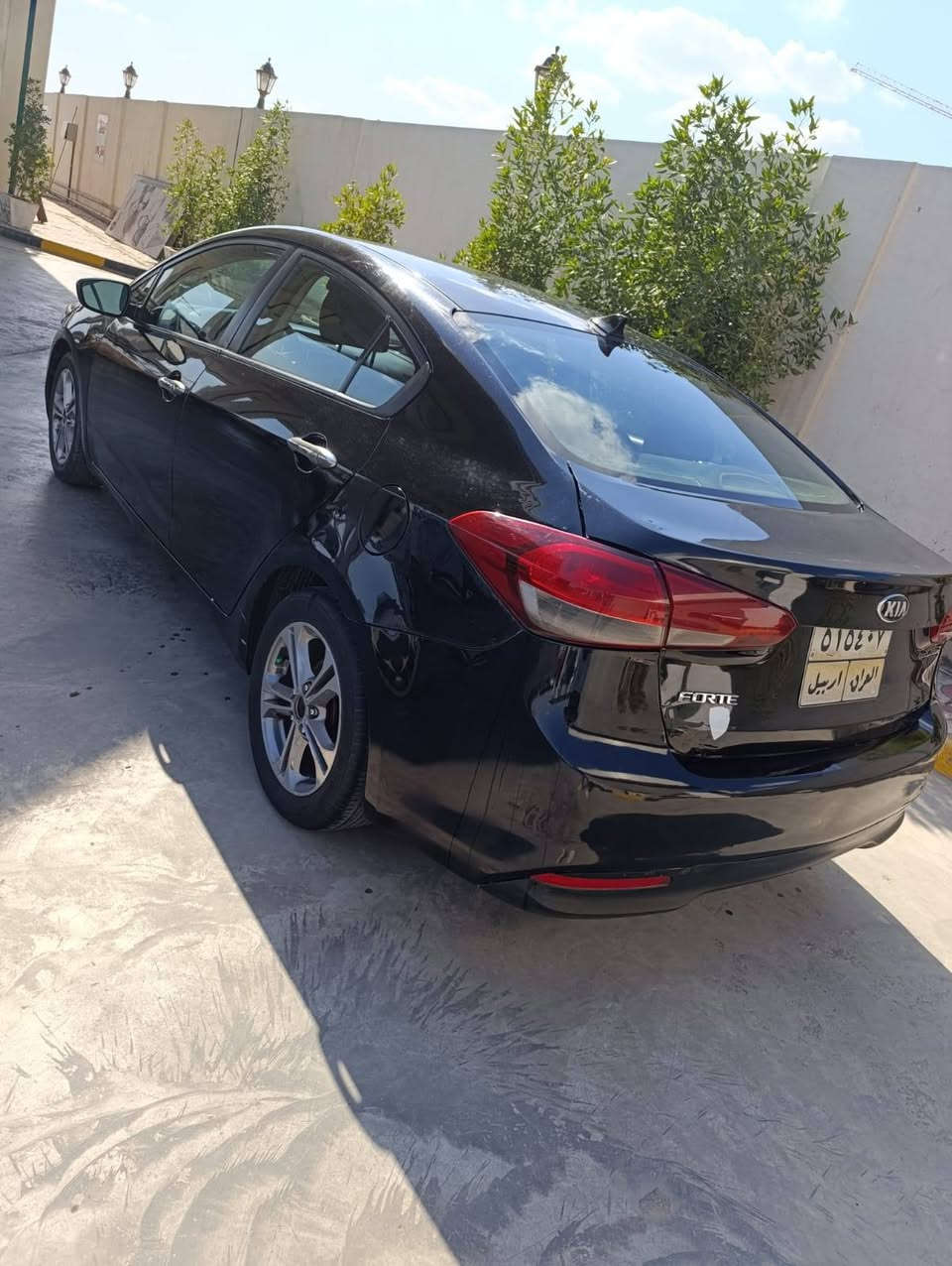 فورتي ٢٠١٧
رقم أربيل تحويل وكاله مضمون
ماشية ١٢٩
بيهه ٣ قطع
مكفوله من اي لغد او شاصي
كير مكينة خير من الله
صدر امامي خلفي جديد
طخطخات عدلتهه وصبغتهه
باتري جديد ومنفذ usp  وكامرة و aux
السيارة متصرف عليها دينار جاهزة كامله
السعر ٩٧ ورقه

***********
اتصال أو وتساب
