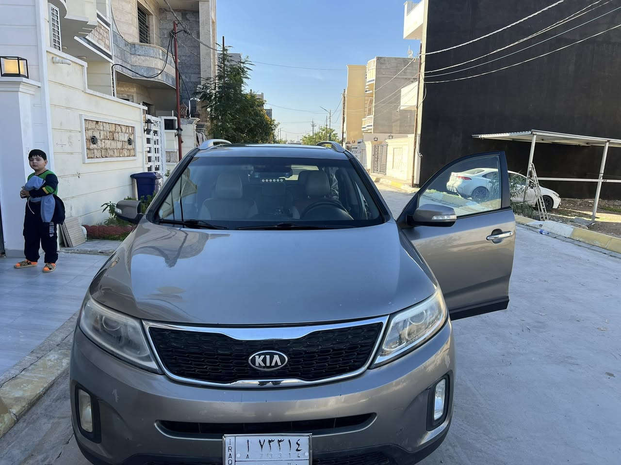 السلام عليكم سورنتو 2014 وارد امريكي لون رصاصي
7 راكب
محرك gdi
بيها نواقص 
رقم ديالى باسمي 
مكان سياره بديالى بعقوبة
سعر 130$ وبيها مجال 
*********** بيع فقط
