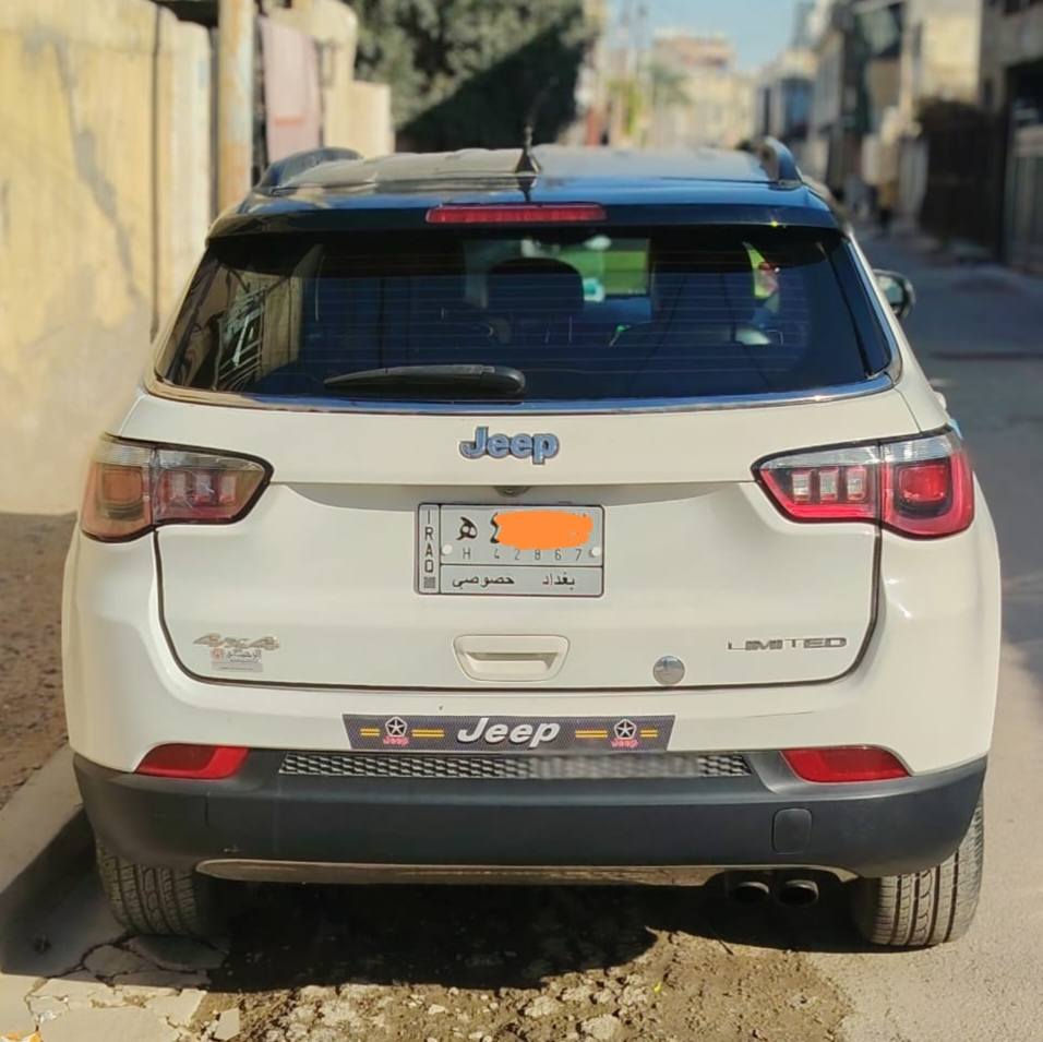 السلام عليكم
جيب كومباس لمتد 2018 بغداد لون ابيض
تو كلر  فول مواصفات 
شاشه جبيره
 تحكم ستيرن جهتين
هاند بريك بصمه
اوتو ستوب
فور ويل 4×4
تبريد قطعتين
بصمة تشغيل عن بعد
كشنات جلد 
اشاير بلمري
ويل كب كروم
صور حادث بالمنشور
السعر 130 ورقه مكان بغداد الدوره ***********
