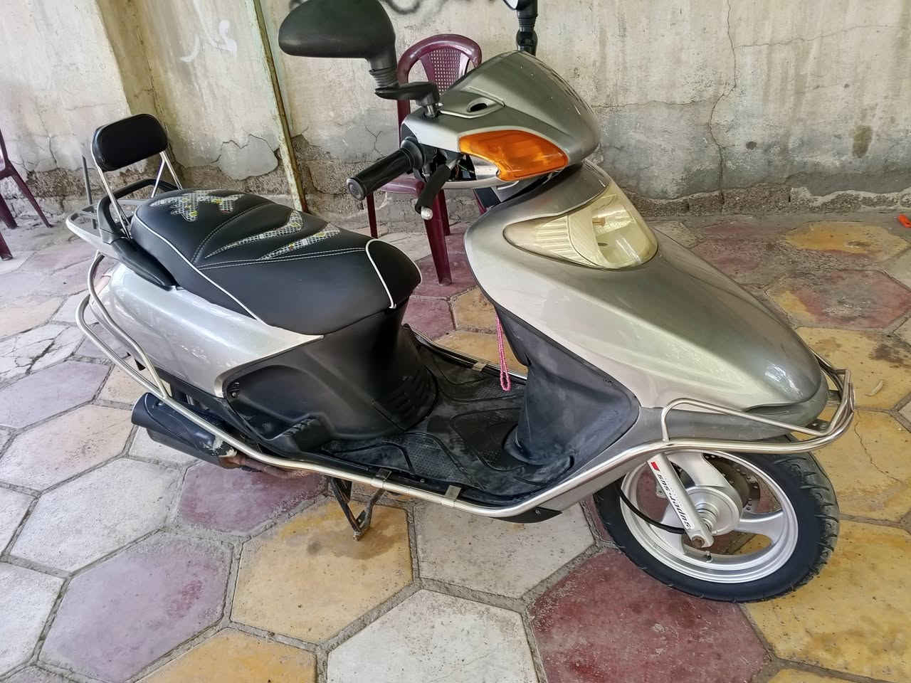 سبيسي ماليزي كفاله عامه السعر 500وبيهه مجال المكان واسط نعمانيه ***********
