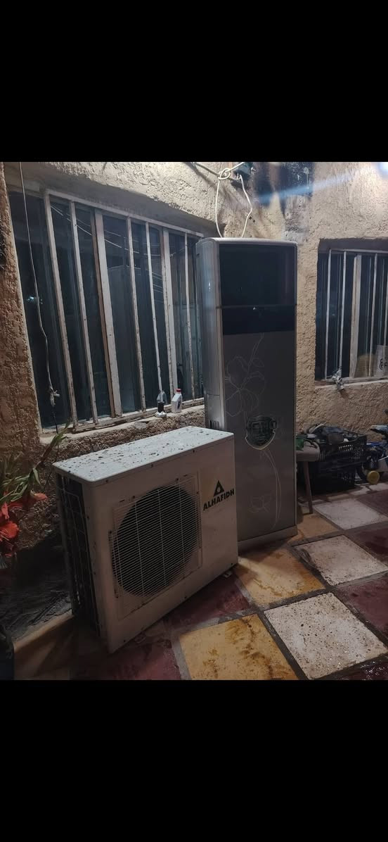 للبيع  سبلت كنتوري 3طن  كامل هوه والبواري فقط نقصة غاز  سعره ٥٥٠وبي مجال بسيط مكان الحلة ***********
