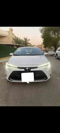 كورلا هايبرد موديل 2024 مكفوله عدا رصعه يم العلامه مال جنطه رصعات بل ق...