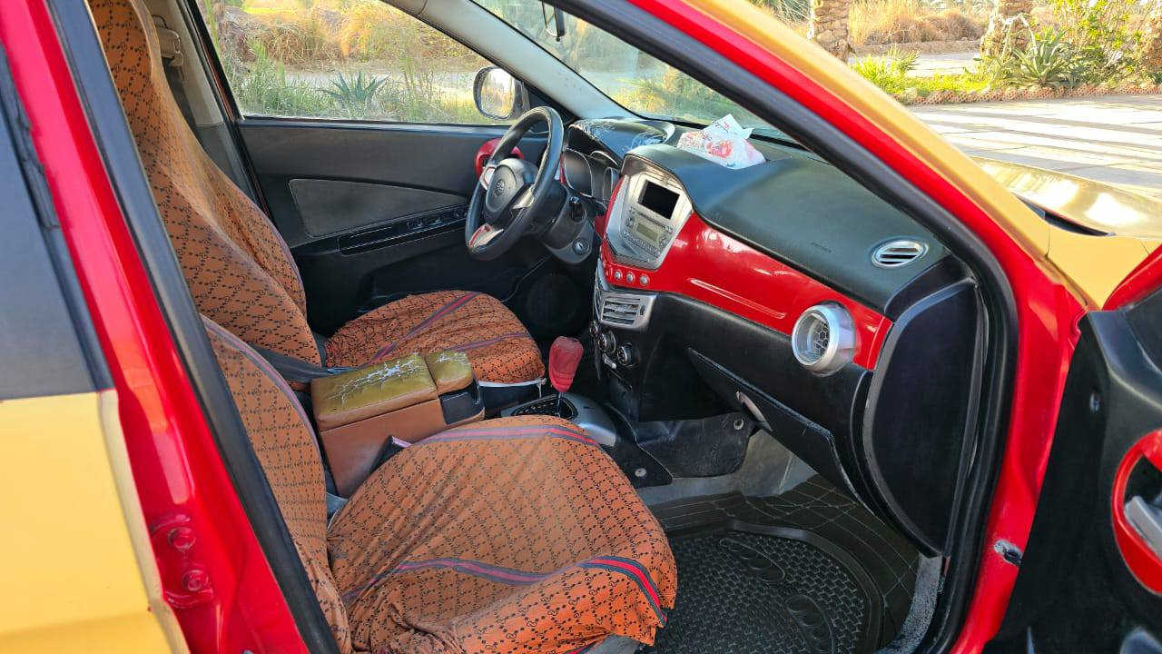 السلام عليكم سيارة فاو اولي موديل 2015 رقم دولي السنويه لغاية 2030 مكان الديوانيه سومر  مصفره هيئة وغرامات السعر 37 وبيه مجال قليل الاتصال ع الرقم ***********
