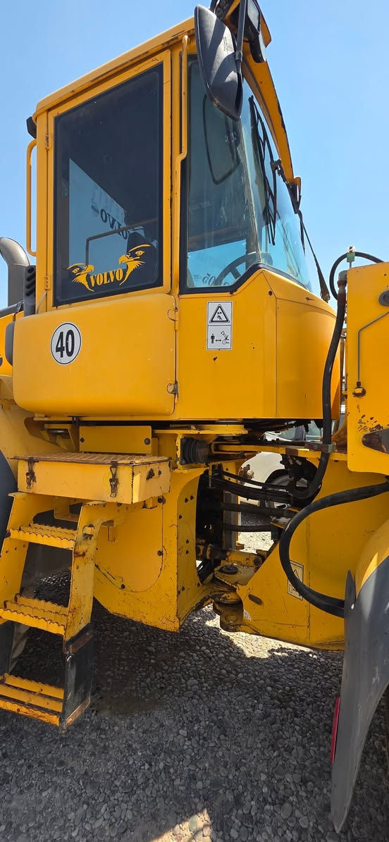 للبيع - بۆ فرۆشتن 
———————
شوفل : VOLVO
حجم : L90E
موديل : 2005
رەقم   :اربیل
مکان   :اربیل قضا ٕخبات معرض باران
—————————
بۆ زانیاری زیاتر پەیوەندی بکەن بەم ژمارە تەلەفۆنە 

***********
***********
