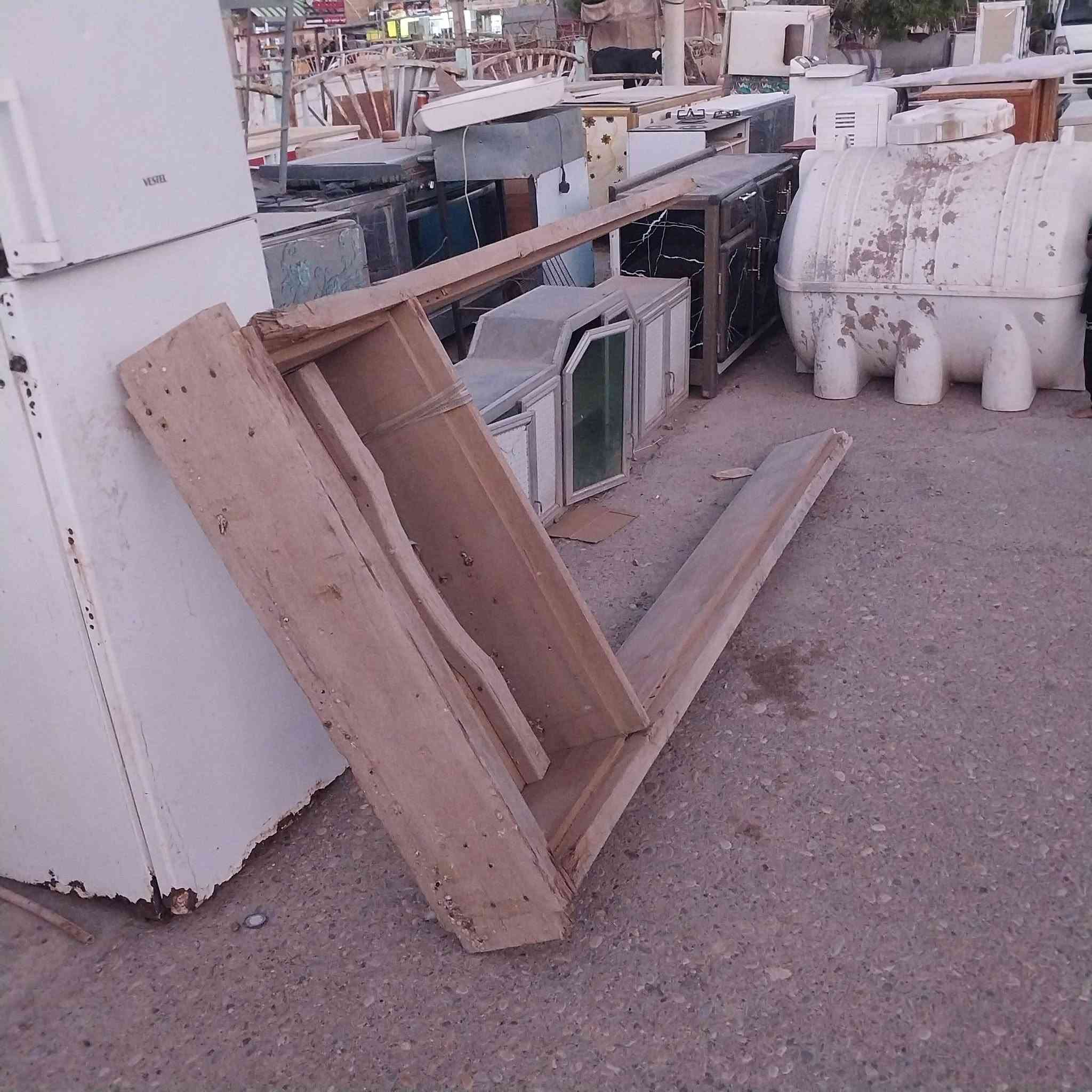 للبيع جرجوبه ام لمكتبه سعر ١٠٠ العنوان ميسان قضاء المجر الكبير ستفسار ***********

