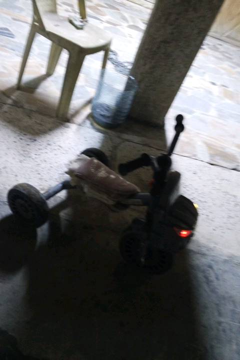 بغداد زينة 710 خلف ثانوية الريحاني ويا أغاني وضواياتاطفال بس ناقصة كشن