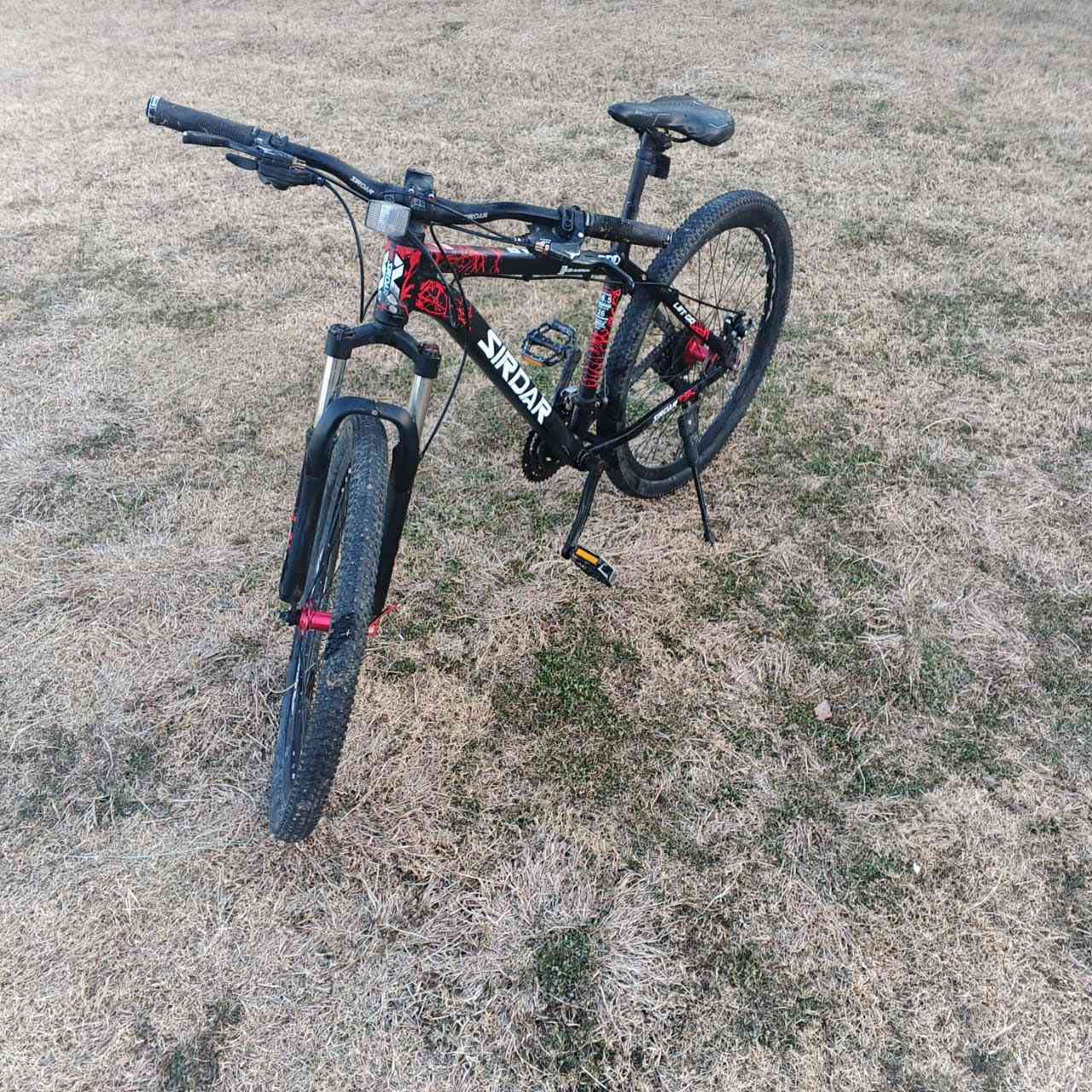 بايسكل جبلي للبيع
حجم 27
استعمال قليل جدا
المكينه 9 سرع  الخلفي والامامي 3 
دبلات ينطفن ويشتغلن 
السعر 100 الف قفل 
مكاني جزيرة الخالدية 
الرقم :***********
