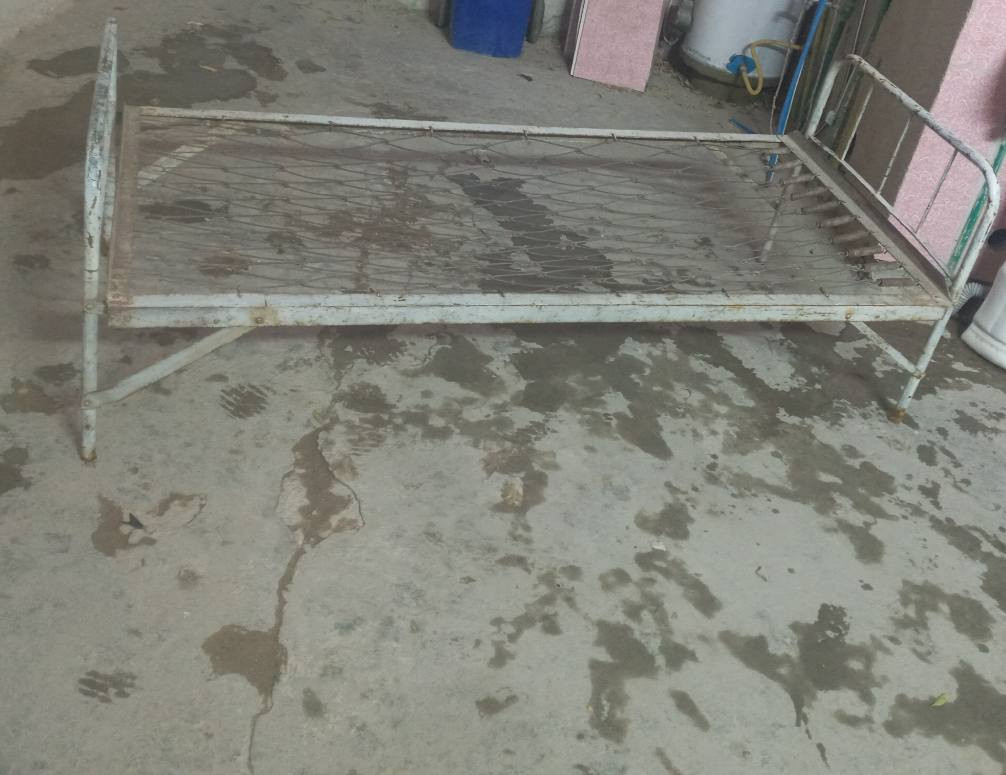 السلام عليكم
جربايه حديد نفر واحد تطبك وتنفتح 

العدد ٢ 
للبيع العنوان بغداد 

راسل واتساب وتدلل 

***********
