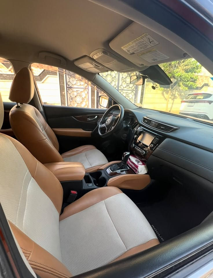 السلام عليكم
روج 2019 
بدون ايرباك 
بدون صبغ 
بدون تبديل
مواصفات SV AWD معروفة
ماشية 90 الف كيلومتر قابل للزيادة
175$ قابل للتفاوض 
واتس ***********
مكان السيارة الموصل
