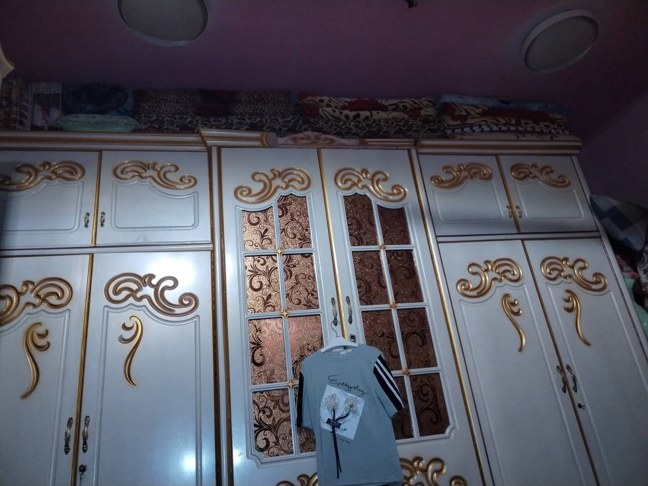 غرفه اخشاب تفصال تركي الشغل عراقي للبيع او  مراوس بغرفه شغل عراقي لان عندي أطفال ولهذا السبب اريد ابيع تفاصيل أكثر الاتصال على الرقم ***********
