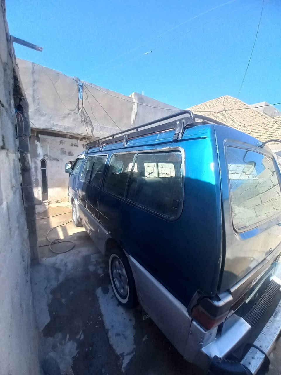 السلام عليكم كيه بسته موديل 95 للبيع  سنويه لل28 بعدهي ماصاقطه رقم انكليزي سياره نضيفه كشر وداخل كدامكم بل الصوره كهربائيات شغاله كير ومكينه خير من الله بيه شاشه تريد وكاله تريد مداور بكيفك السعر 35وبيه مجال ***********هذا رقمي بي واتساب وموجود على خاص همين
