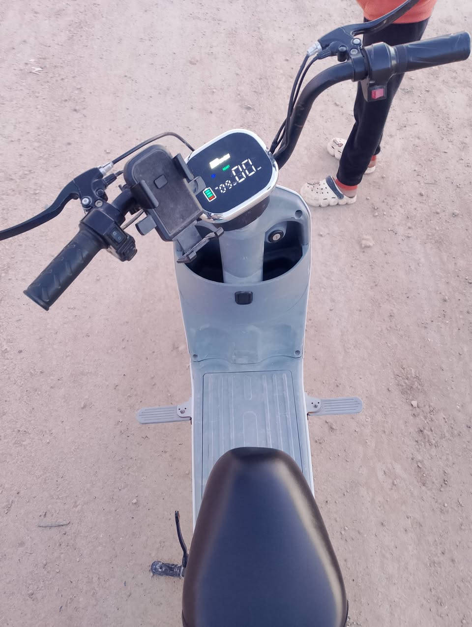 للبيع 

حجم 14 
موديل 24 
بطاريات فول بشرط
نظافته 90 بل ميه 

السعر 175 وبي مجال 
***********
