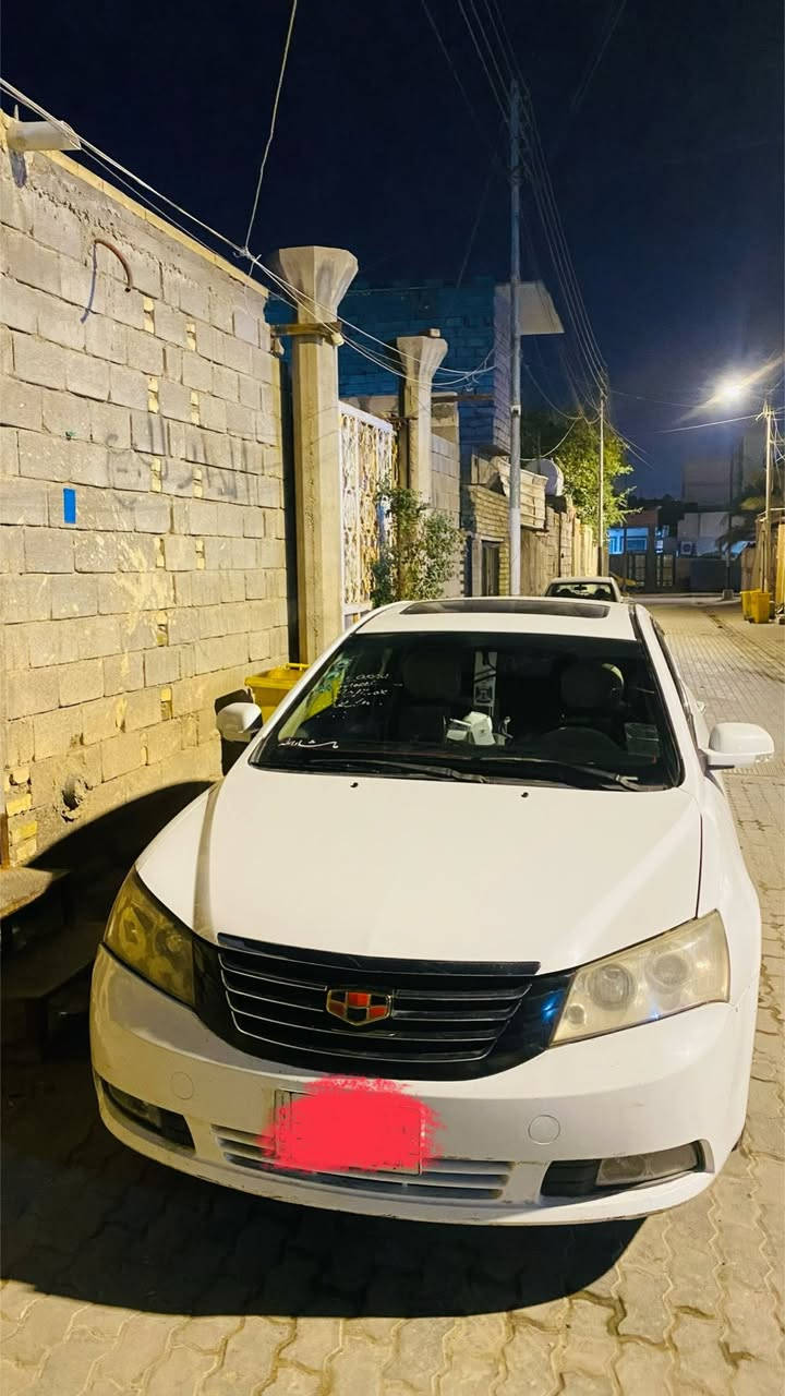 جيلي امكراند موديل ٢٠١٣  رقمهه بصره أ سياره كفاله من كلشي لا ضربه ولاصبغ بيهه داير خلفي فقط بي صبغ بدون حادث مكينه وكير جدد حداده جديده تخم تاير جديد باتري جديد منظومه تبريد جديده السياره كلهه ع البلاد كل نقص مابيهه وحته سونار فحص بيهه السياره للعلم السياره ماشيه ٤٥ الف 

السعر ٦٢ وبيهه شويه مجال 
البصره حي الجامعه 
الشراي يتصل ***********
