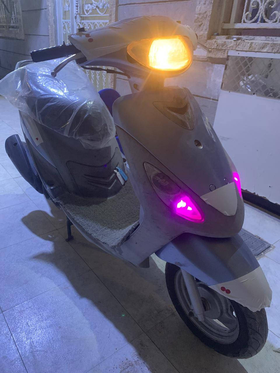 السلام عليكم
ملاحضه/ ((لا تجي تكلي شنو بيه الدراجه ما ناقصها برغي واي عطل ما بيه واذا تحب وين ما تريد تأخذها أخذها وافحص)) 

ماكس قجمه موديل 2006 للبيع دراجه ياباني اصلي صارلها شهر طالعه من الوكيل وبيه ضمان سنه كامله على المكينه من المعرض

مكينه برغي ما مفتوح بيه نضيفه وشلعه كلش قويه تشك الكاع ومعدل خير من الله

كهربائيات كلها شغاله كلشي بيه شغال تشتغل سلف وهندر

ملاحضه/ الدراجه وياها خوذه وكفرات كرزيه مختمه

سعر الدراجه مليون وبيه مجال الي مو شراي لا يجي يراسلني 
عنوان البصره
الرقم ***********
