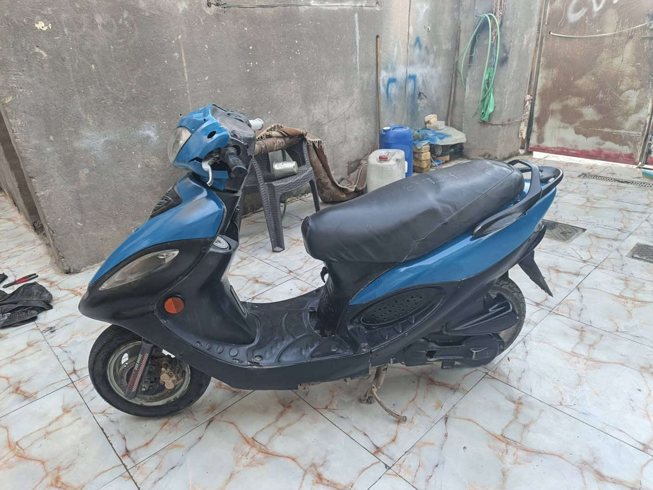 دراجه كامكو نضيفه جاهزه من كلشي ماناقصها شي كهربائيات كامله سلف شغاله ب350 وبيها مجال *********** مكاني ذي قار فضليه
