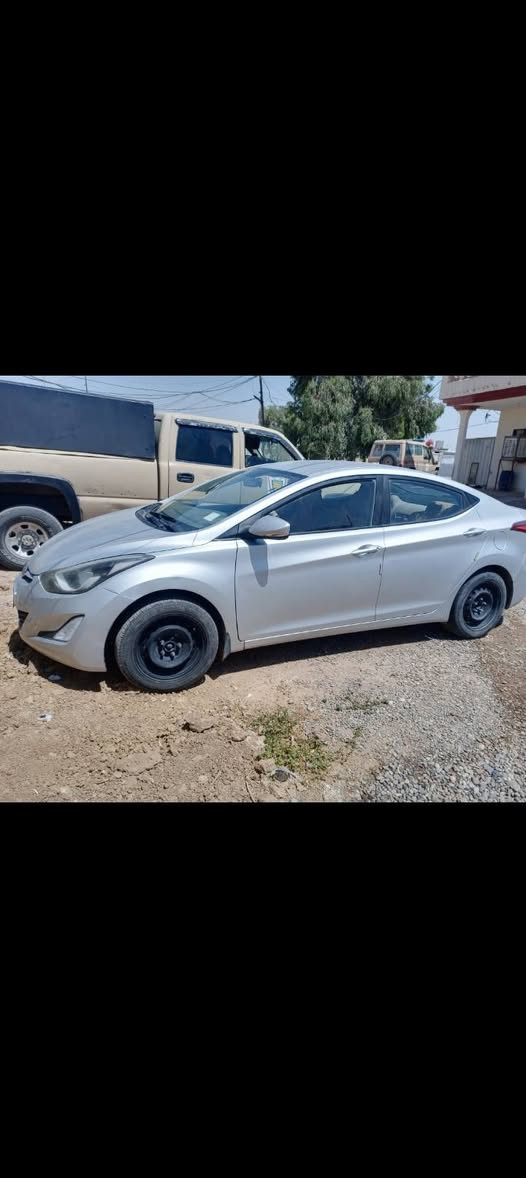 سلام عليكم إخوتي رمضان كريم ..
سيارة النترا خليجي بسمي مكينه18 رقم قادسيه بيها رشات صبخ قليله بلبيان اثنين وبيها جاملخ مبدل بدون حادث حداديه جديدة سياره خير من الله ماناقصه كلشي الله شاهد اريد مراوس بسوناتا أو ابتيما وحسب القناعه ***********
