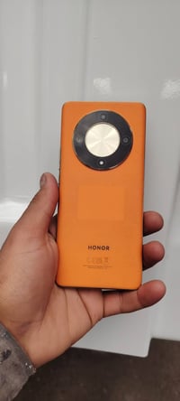 جهاز هنر اكس 9b 5G شرط ما مفتوح ولا واصل السماعه بيها تشويش خفيف السعر...