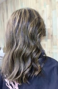 الجمال في صوره  البياع شارع عشرين قبل مجمع دينار ونص القديم فوق الهاتف...