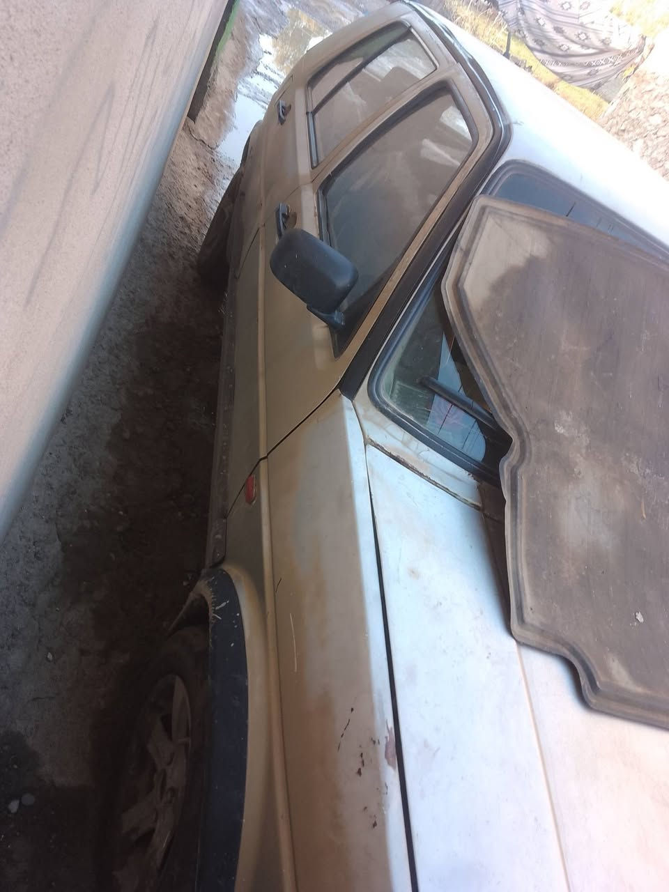 السلام عليكم سياره كولف موديل 1991 محرك كير شرط كاربون بانزين بيها ول كشر كدام العين شرط الوكاله ول تحويل ول كشر كدام العين ***********//***********//السعر 21 مجال قليل
